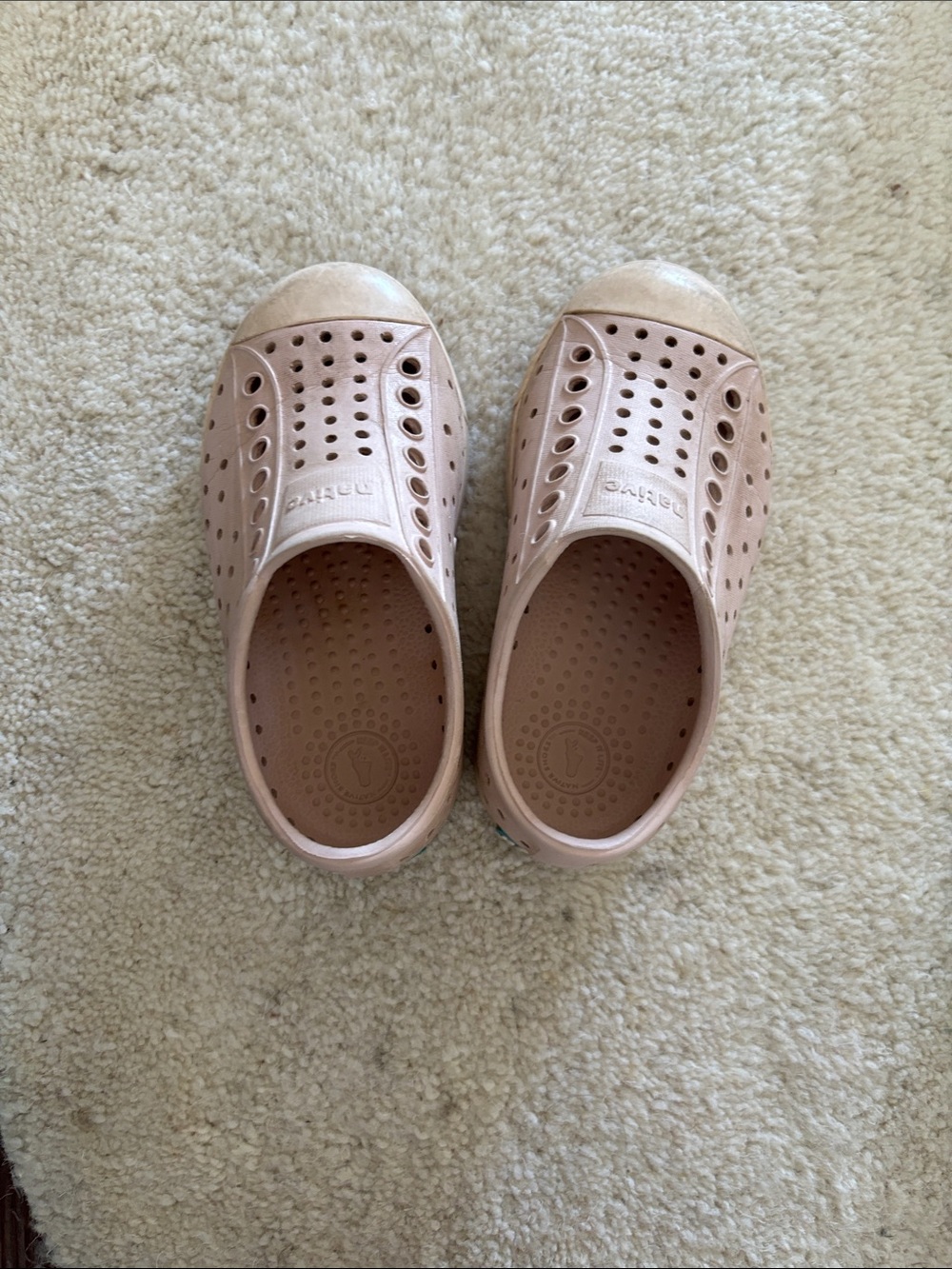 Native Kids Water Shoes in Blush Pink